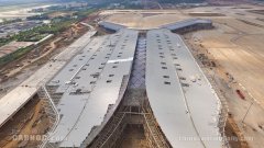 美蘭機(jī)場二期新跑道道面貫通 新航站樓露真容-日本空運(yùn)