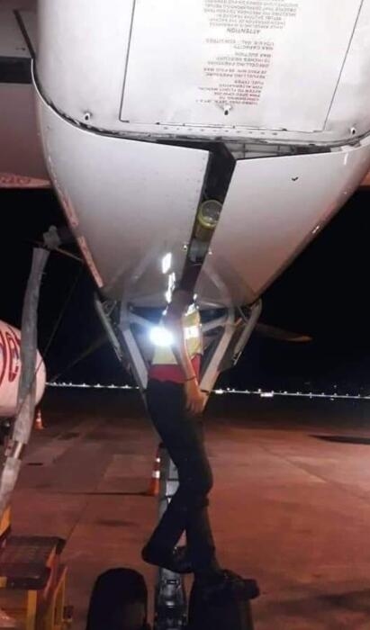 香料航空年僅23歲機務被起落架艙門夾住死亡