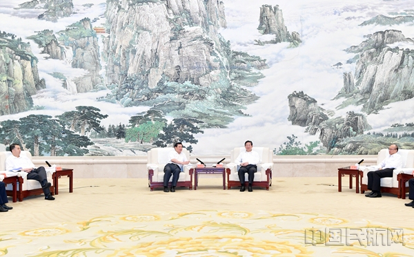 馮正霖會見河北省委書記王東峰、省長許勤一行