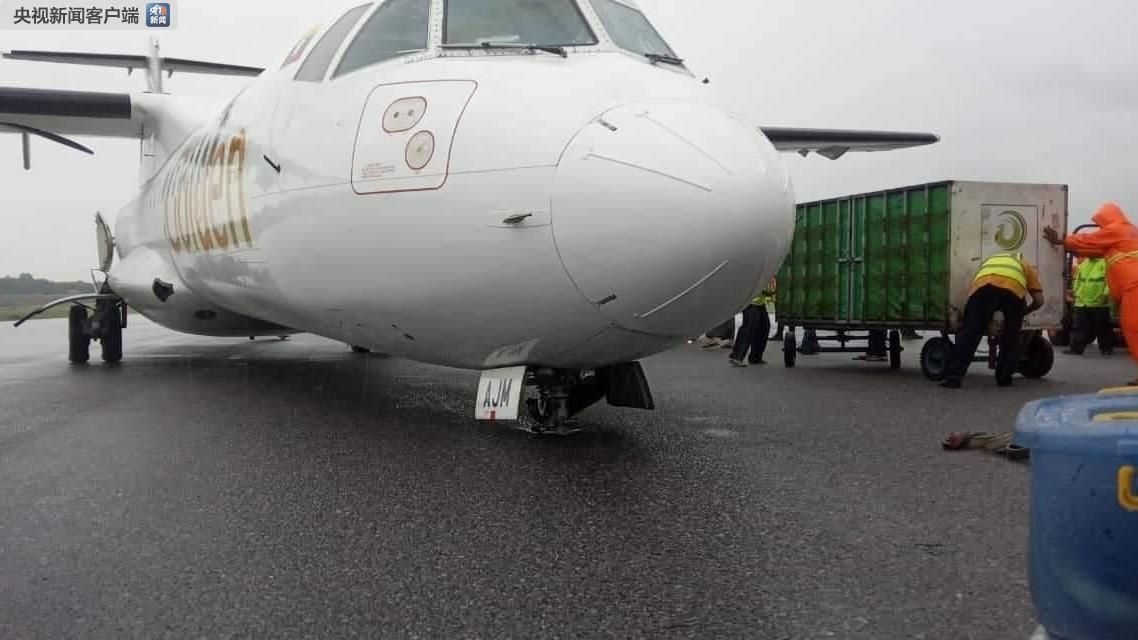 前起落架斷裂！緬甸一架ATR-72降落時沖出跑道