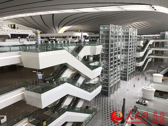 探訪大興機(jī)場(chǎng)航站樓：精巧設(shè)計(jì)讓乘機(jī)更便捷-約旦的空運(yùn)