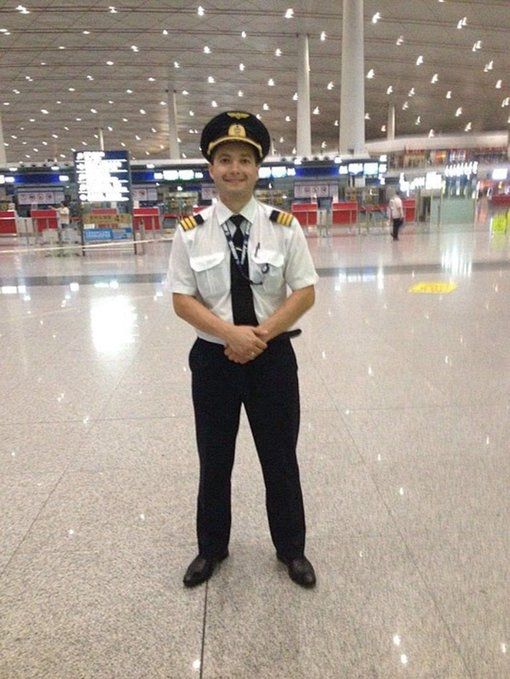 俄客機雙發(fā)失效平安迫降 俄將給飛行員發(fā)國家級獎勵-空運公司-歐洲空運
