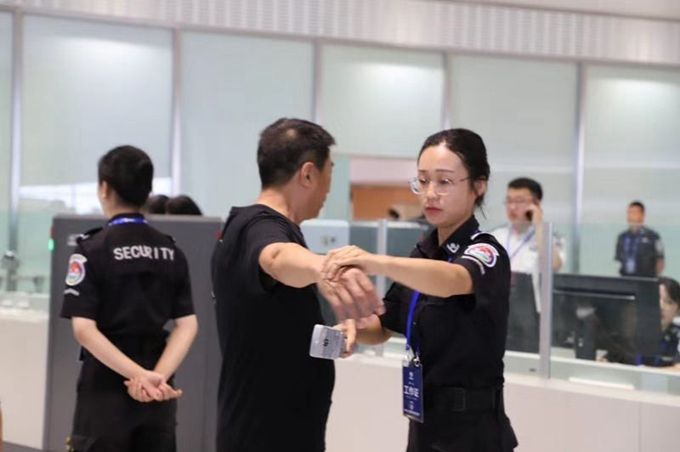 大興機(jī)場(chǎng)第三次綜合演練 首次全部開(kāi)放航站樓五條指廊-迪拜空運(yùn)