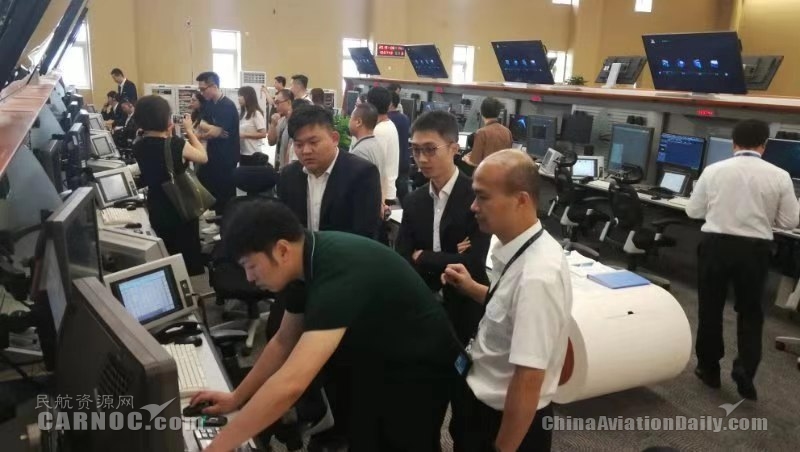 全國最大終端管制中心工程通過行業(yè)驗收 未來將指揮三個千萬級機場