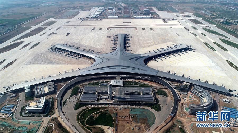 青島膠東機(jī)場(chǎng)提升旅客出境感受 海關(guān)安檢合二為一