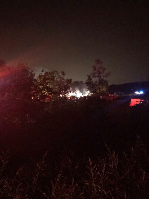 美貨機降落前墜毀在俄州停車場 兩人死亡-伊朗的空運