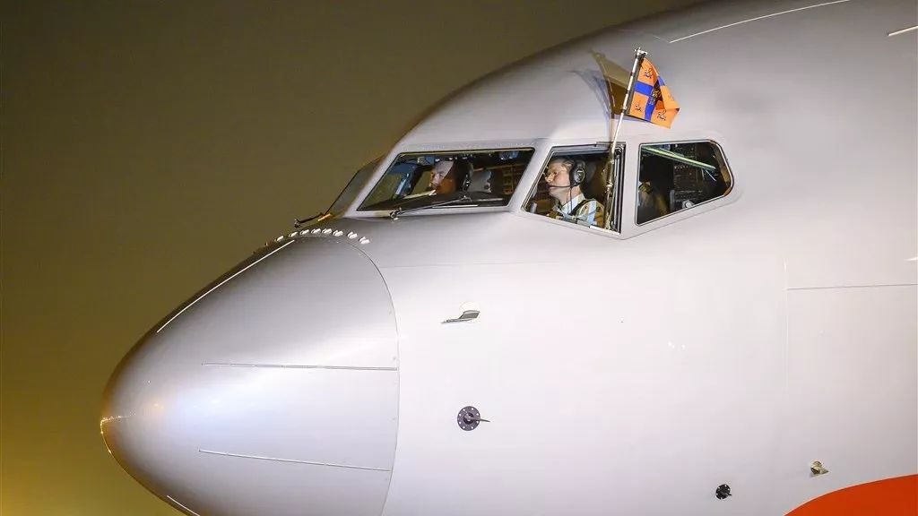 迪拜空運(yùn)荷蘭國(guó)王訪問(wèn)印度自己開(kāi)飛機(jī)!給KLM兼職23年 全世界刷屏!