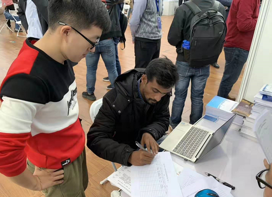 河南企事業(yè)單位赴上海求賢 2238人達成初步就業(yè)意向