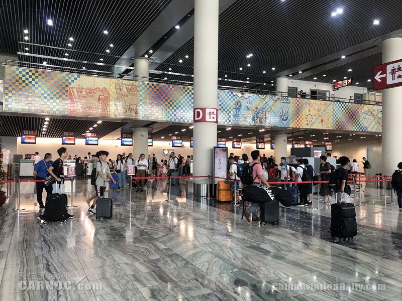 澳門機(jī)場(chǎng)客運(yùn)量升17% 擬設(shè)港珠澳大橋機(jī)場(chǎng)服務(wù)中心