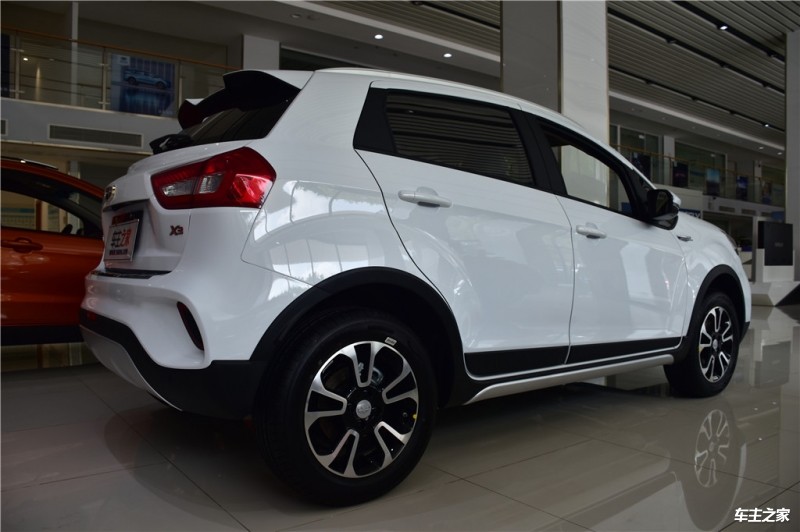 廣州吉利汽車(chē)遠(yuǎn)景X3限時(shí)優(yōu)惠?目前5.82萬(wàn)元起售