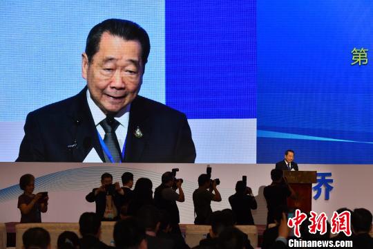 圖為正大集團(tuán)資深董事長(zhǎng)謝國(guó)民演講。　胡遠(yuǎn)航 攝