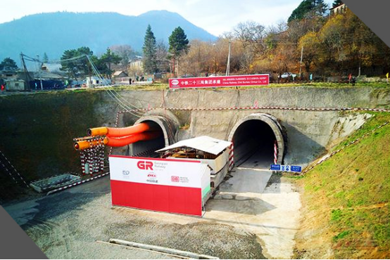 中國(guó)人的故事|“一帶一路”上的青春“建證”：鐵軌上的“中國(guó)名片”