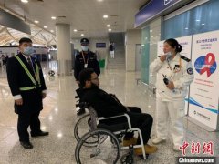 國際快遞價格表-上海兩大機場上演生死時速 空地聯(lián)動“勸退”一留學(xué)生