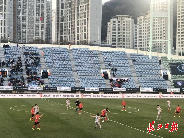 東亞杯首戰(zhàn)平韓國，中國女足進攻依然沒辦法，還傷了王霜
