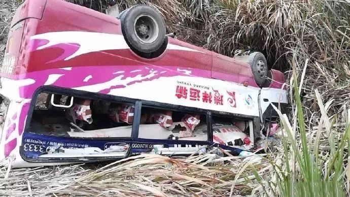 江西瑞金客車側(cè)翻案宣判，運(yùn)輸公司被判賠四百余萬