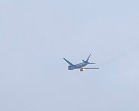 視頻：突發(fā)！發(fā)動機起火 全日空一客機緊急返航