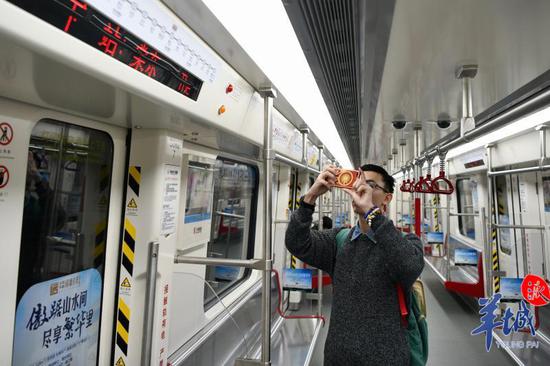 廣州地鐵21號(hào)線已發(fā)車 居民起大早飲“頭啖湯”