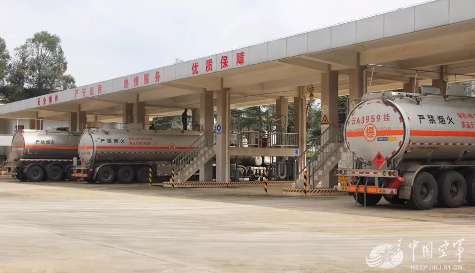 空軍與地方物流企業(yè)簽訂戰(zhàn)略合作協(xié)議一年來，補齊了哪些短板？
