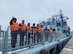 阿曼的國際快遞-圣誕大禮？孟加拉海軍從上海開著兩艘中國造軍艦回國