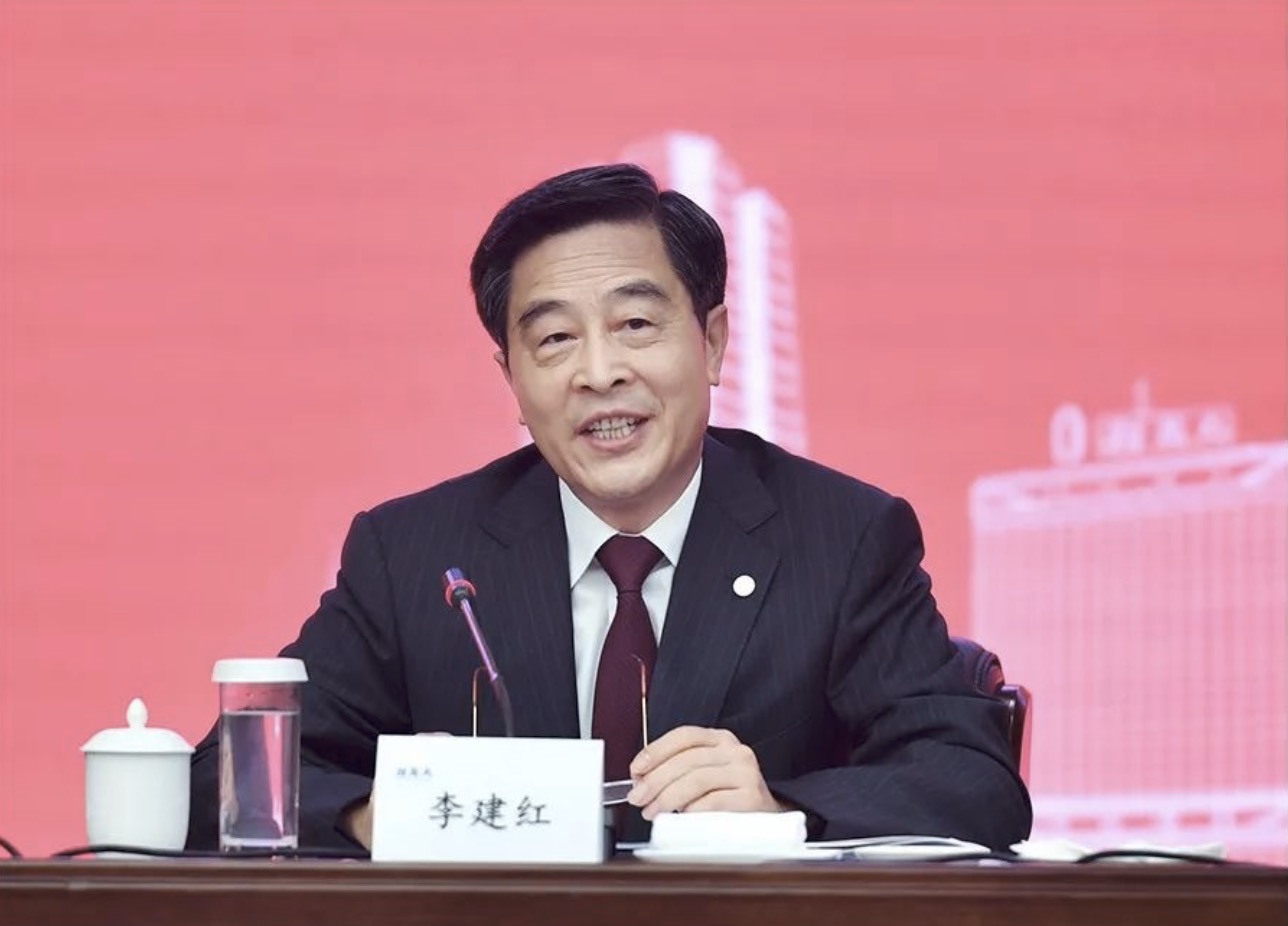 上?？者\(yùn)公司-招商局集團(tuán)年賺1262億