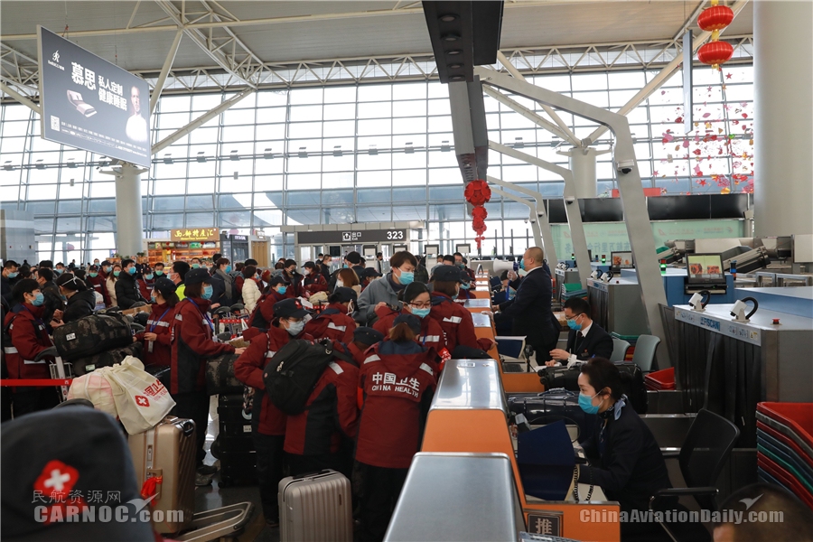 法國(guó)空運(yùn)-1天3架 東航包機(jī)運(yùn)送南京西安太原三地的357名醫(yī)護(hù)人員再援武漢