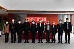 香港國際空運(yùn)-美籍華人、東航集團(tuán)、民盟上海市委跨洋接力 一百萬件手套馳援
