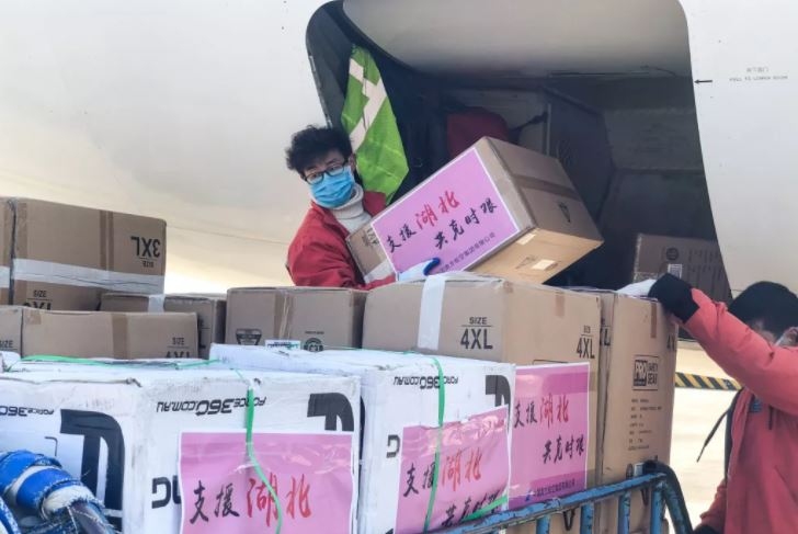 南航集團(tuán)向湖北省再捐10000套防護(hù)服