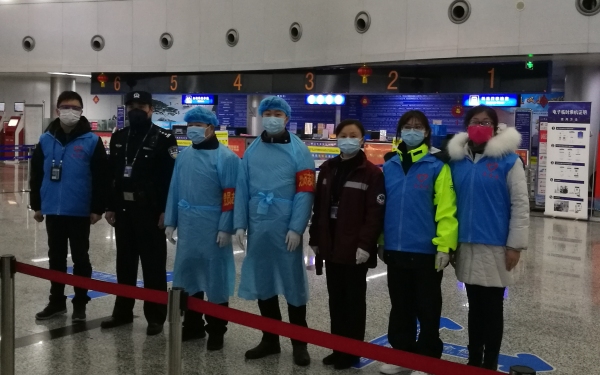 伊拉克空運-黃山機場：同心協(xié)力 并肩嚴守戰(zhàn)“疫”重要哨位