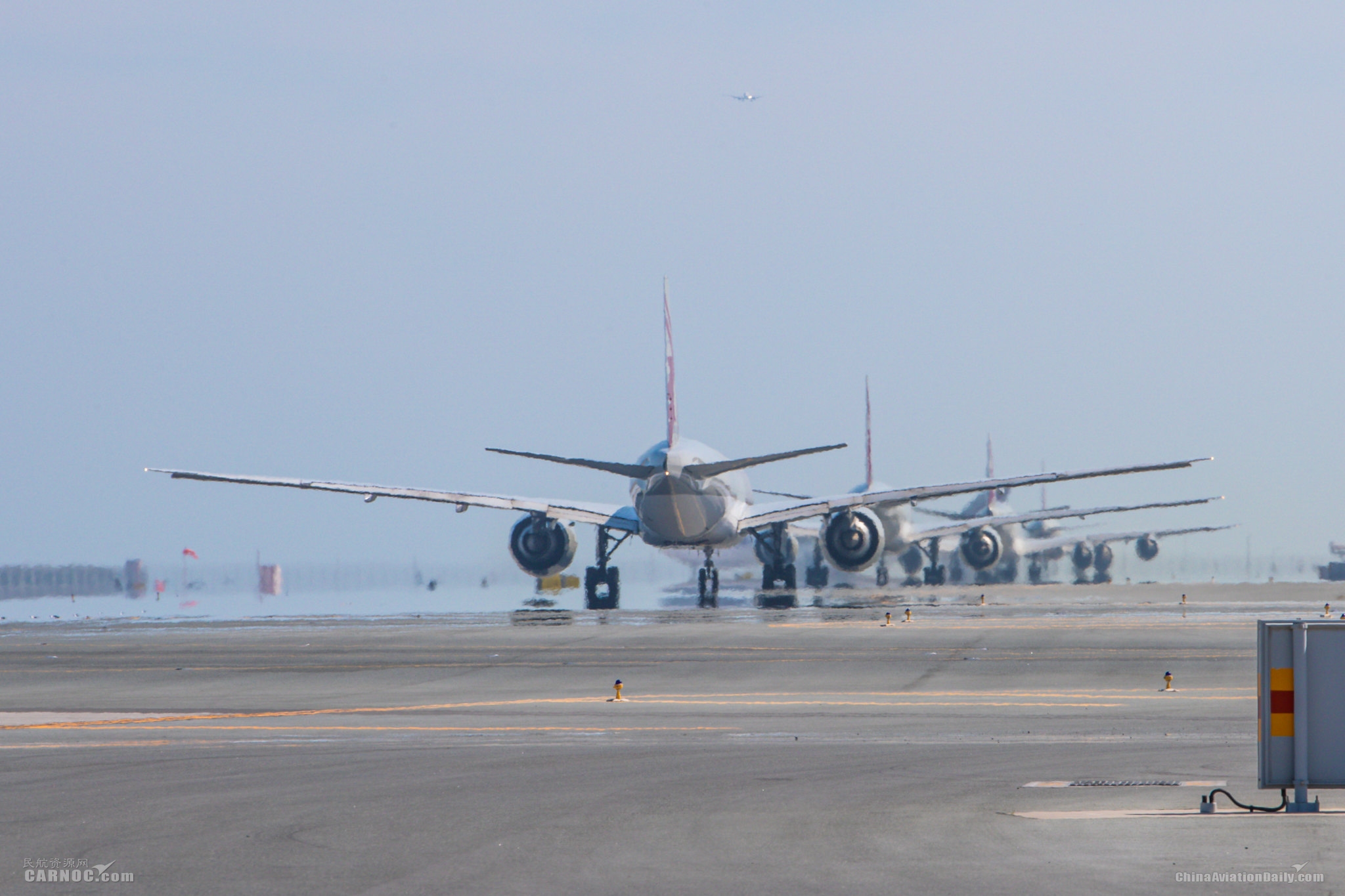 卡塔爾航空執(zhí)行貨運(yùn)包機(jī)任務(wù) 免費承運(yùn)醫(yī)療物資馳援中國