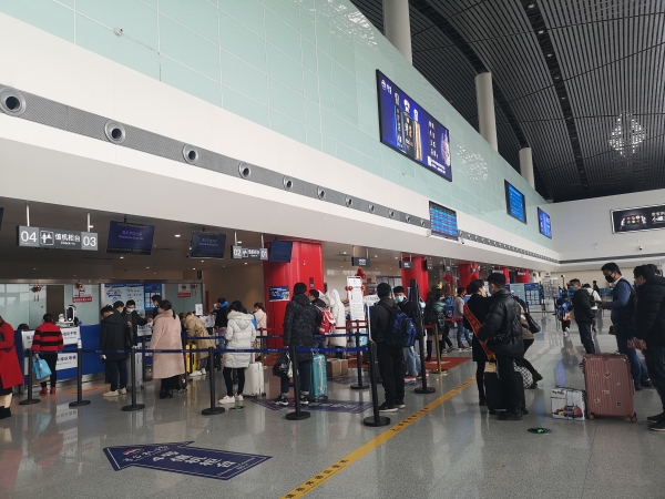 聯(lián)邦快遞-茅臺(tái)機(jī)場(chǎng)：“防疫”“安?！辈⒅?助力平安出行