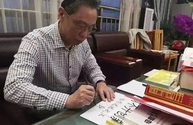為什么大公司都愛“投資”鐘南山？