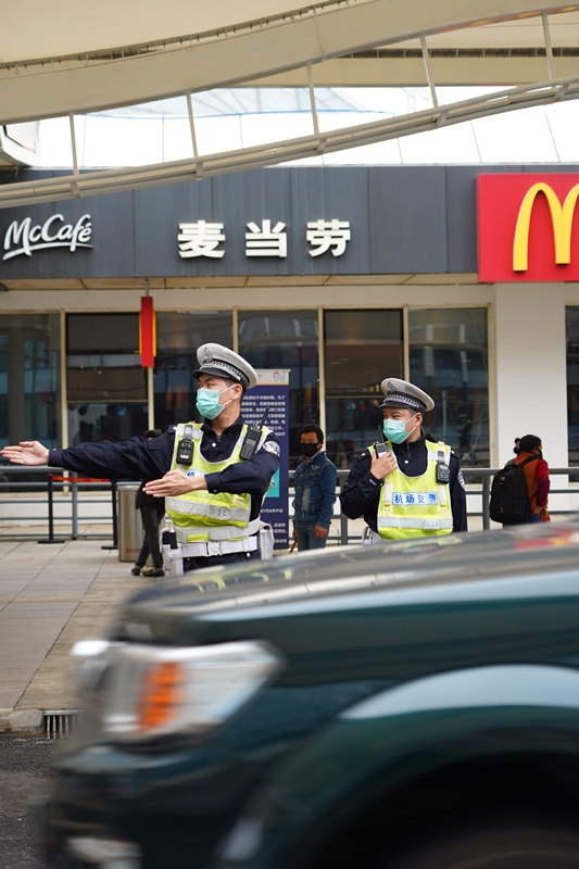 商品編碼查詢-?？诿捞m機場踐行真情服務(wù) 穩(wěn)步有序復(fù)工復(fù)產(chǎn)（附圖）