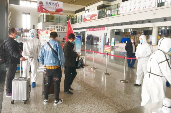 國際物流查詢-嚴(yán)防境外疫情輸入 敦煌機場筑牢航空運輸關(guān)口（附圖）