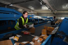 船期查詢部分物流企業(yè)發(fā)愁貨源不足“吃不飽”，面臨通行難生存難