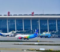 空運公司歐洲空運-中州航空首架737飛抵鄭州新鄭國際機場