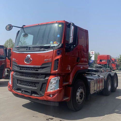 2.8m平頂駕駛室，自重輕至7.6T的乘龍H5平頂牽引車了解下？