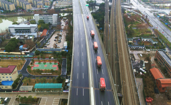  京東物流 以亞洲一號為代表的 智能物流倉群、以 無人科技為代表的最后一公里配送 能力均在 抗疫期間發(fā)揮了重要作用
-迪拜空運