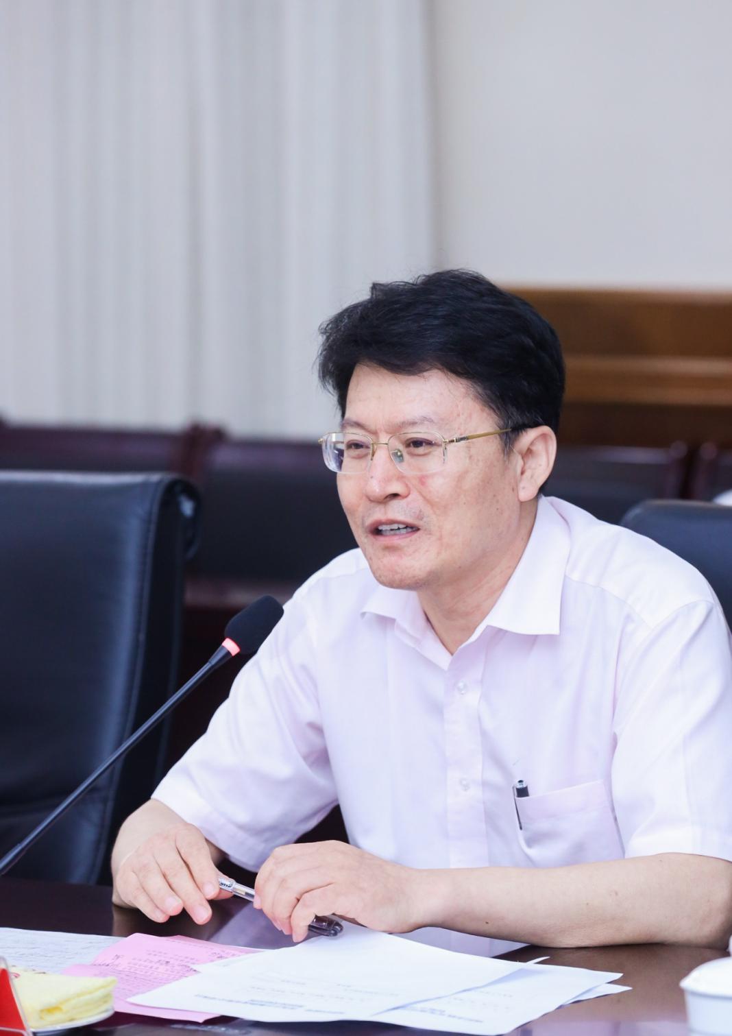 打造集合車、貨在線的以大件和大宗資源為主的網(wǎng)絡貨運平臺
-深圳出口