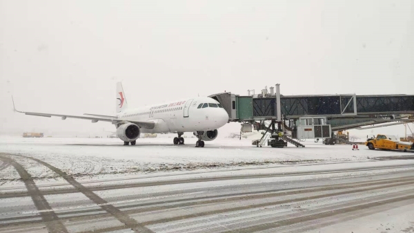 運籌帷幄，抗擊冰雪—記東航山東分公司生產(chǎn)指揮中心冰雪天氣下的航班保障