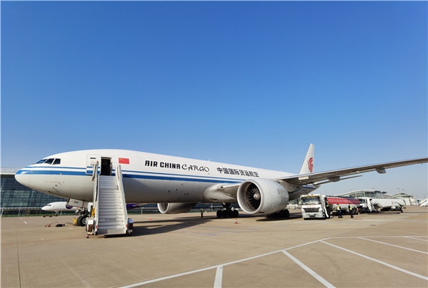 Air China announced on Dec.15 that Air China Cargo operated mainland Chinas first commercial cargo flight using sustainable aviation fuel (SAF). The carrier operated a Boeing 777F service between Hangzhou and Liege using SAF produced by Sinopec Zhenhai Refinery.
-國(guó)際快遞 DHL